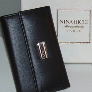 NEW  NIB VTG NINA RICCI Paris Maroquinerie Black Leather Key Case ITALY